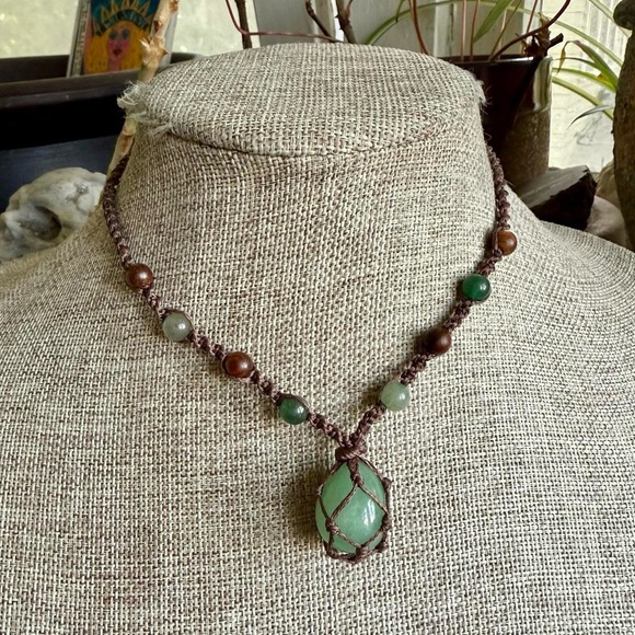 Boho Hippie Micro Macrame Crystal Choker Necklace - Picture 9 of 10